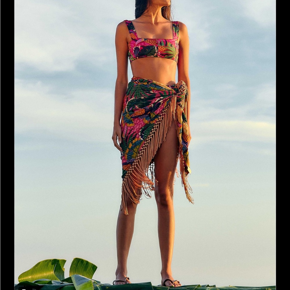 Farm Rio mixed toucan fringed sarong NWT
